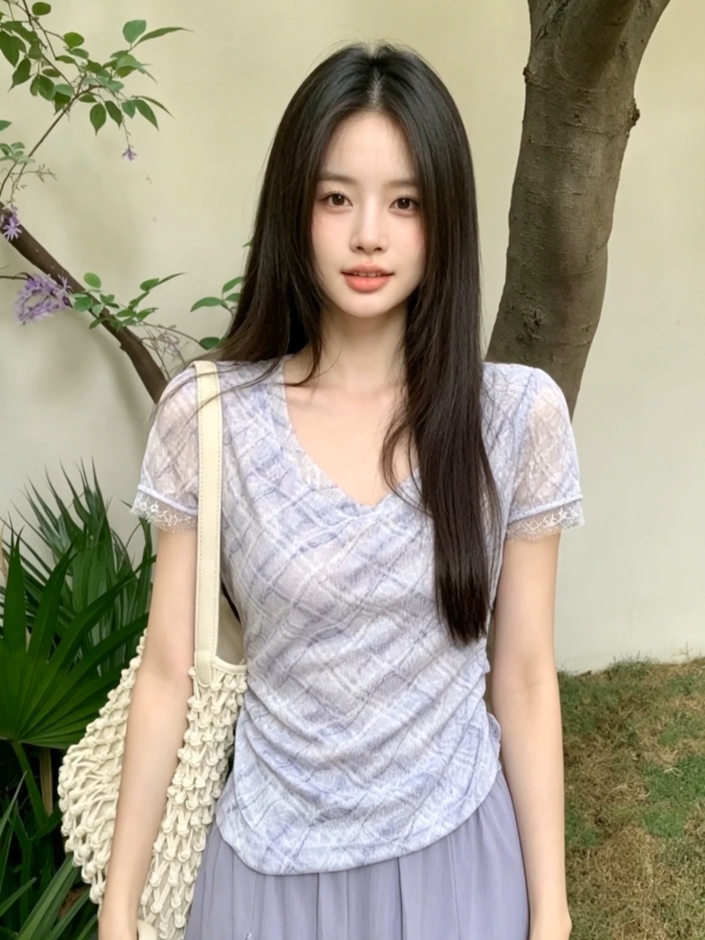 2026 년 여름 새로운 루즈핏 맨위 디자인 센스 작은 대중 고급 센스 레이스 자수 반팔 티셔츠 여성
