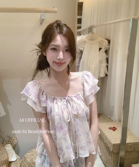 2026 여름 새로운 프릴 작은 날다 소매 광장 칼라 쉬폰 톱 사소한 아름다운 꽃무늬 셔츠 여자