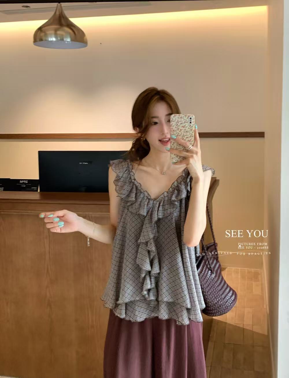 한 부서 작은 청신 체크무늬 프릴 민소매 맨위 여성 여름 새로운 외출용 작은 조끼 디자인 센스 작은 대중