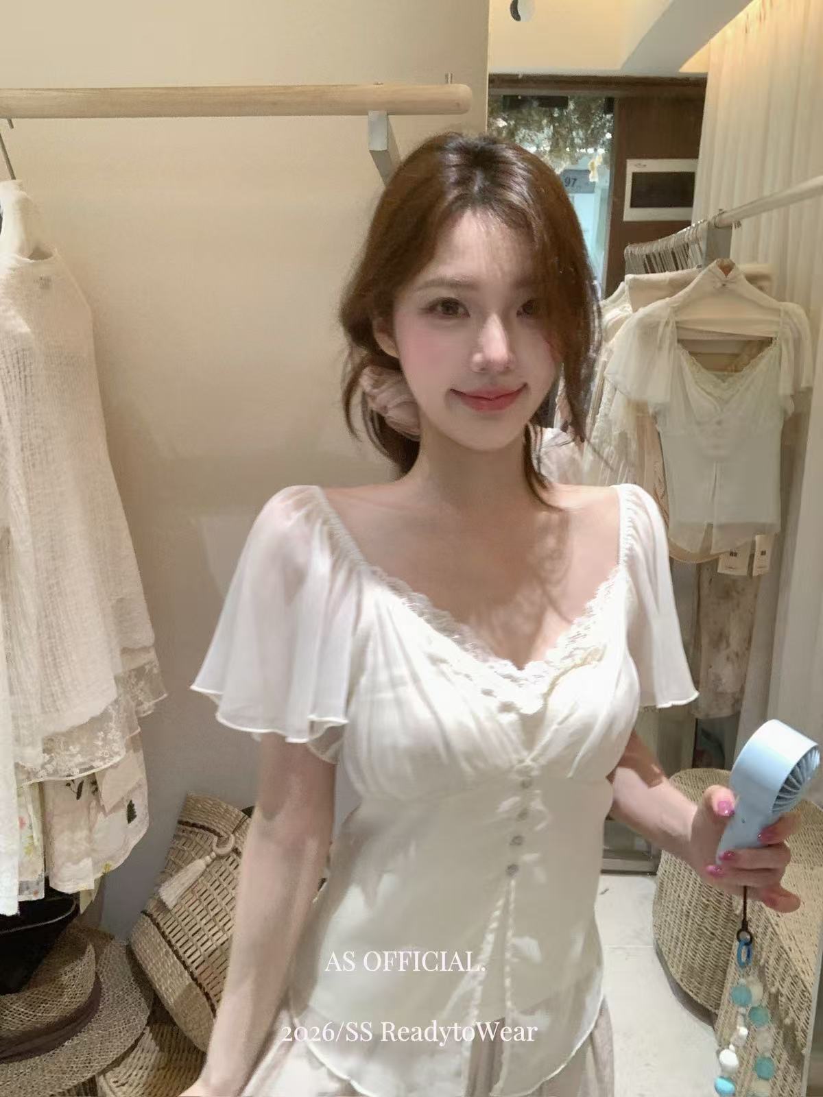프랑스식 낭만주의 바람 레이스 측면 페이크 레이어드 V넥 반팔 시폰 셔츠 여성 여름 화이트 몸매 가꾸기 레이스 쉬폰 작은 셔츠
