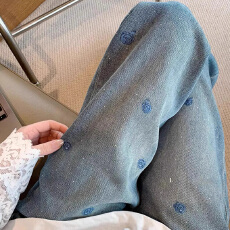 批发蓝色玫瑰花镶钻孕妇直筒牛仔韩版2026新款显瘦<b class='q'>绣花</b>烫钻宽松阔腿裤