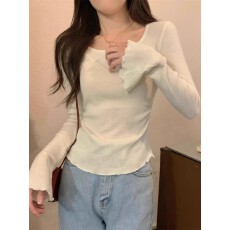 批发木耳边喇叭袖<b class='q'>长袖</b><b class='q'>t</b><b class='q'>恤</b>上衣女春秋季法式高级感螺纹方领锁骨打底衫