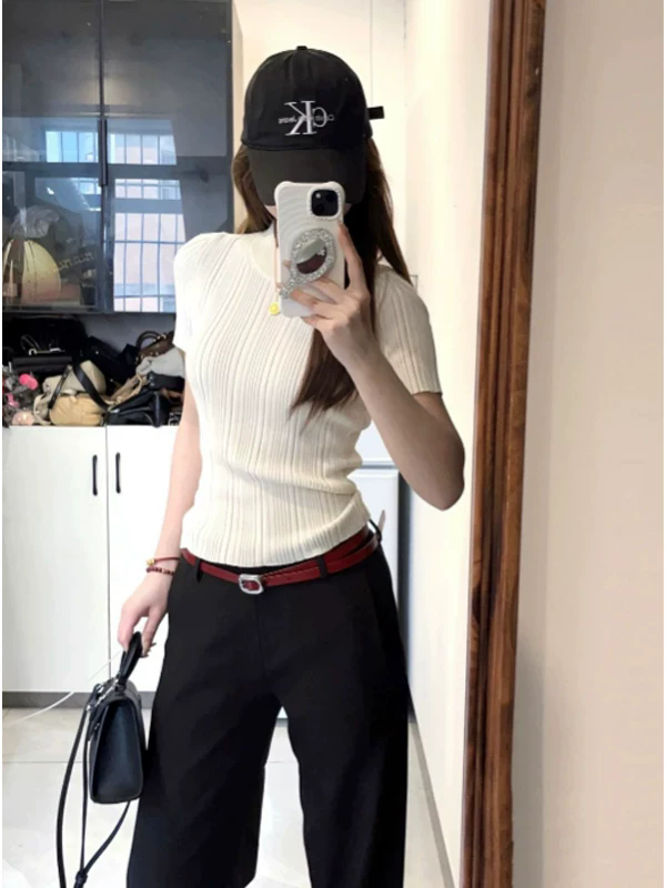 화이트 라운드 넥 긍정적 인 어깨 니트 반팔 티셔츠 여성 고유 한 아름다운 꼬집기 허리 오래된 돈 바람 착용 가져 가라. 수리