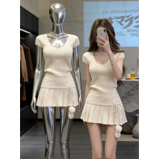 批发韩系少女感穿搭套装女<b class='q'>冬</b>季新款辣妹V领针织短袖上衣半身裙两件套