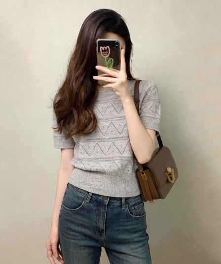 프랑스식 회색 홀로우 아웃 얼음 실크 니트 반팔 티셔츠 여성 여름 고급 센스 chic Chic 몸매 가꾸기 슬림해 보이는 맨위