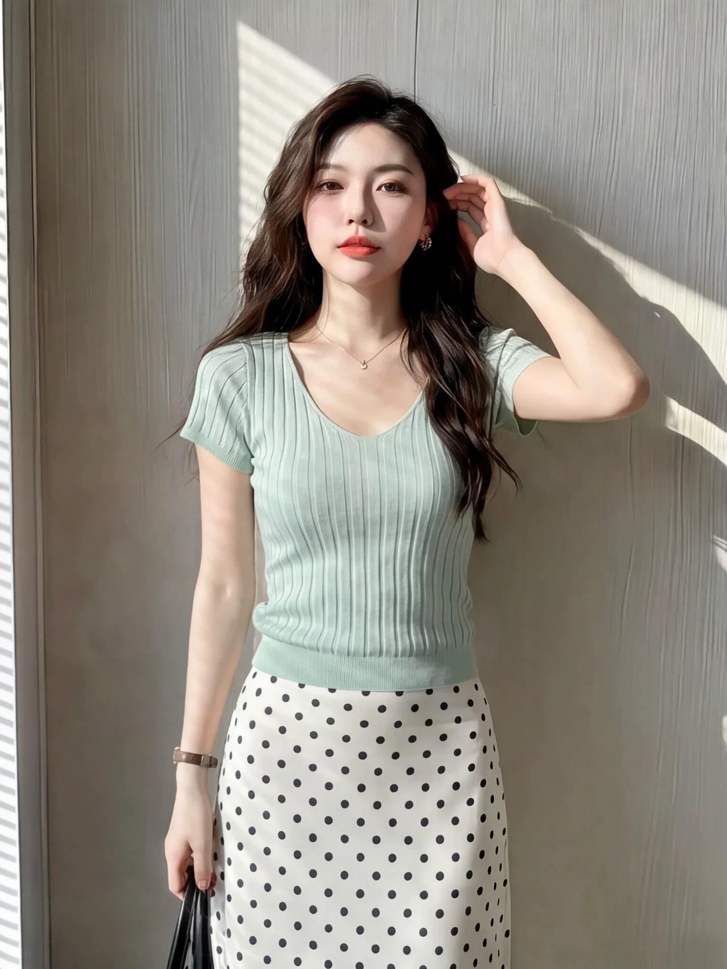 순수한 욕망 바람 V넥 반팔 니트 티셔츠 여성 여름 새로운 허리 수축 몸매 가꾸기 인사이드 가져 가라. 기본 셔츠 핫걸 타이트 맨위