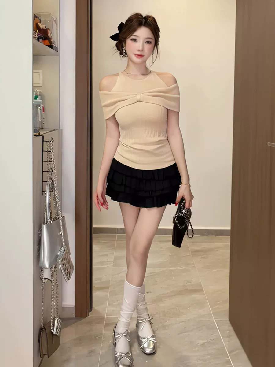 한 부서 부드러운 바람 행침 목 오프숄더 허리 수축 니트 맨위 여름 분위기 센스 행침 목 비틀림 오프숄더 니트 맨위