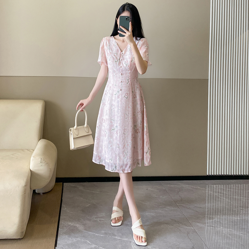 RY3005# 实拍2026法式温柔风V领碎花连衣裙女大码显瘦气质减龄中长裙
