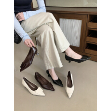 批发法式尖头浅口单鞋女细低跟通勤鞋气质配裙子鞋方扣装饰软皮工作鞋