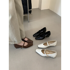 批发法式春<b class='q'>秋</b>玛丽珍鞋女粗跟浅口扣带设计感单鞋一字带百搭气质不累脚