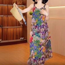 批发夏季新品气质高级感吊带花色复古<b class='q'>连衣裙</b>显瘦