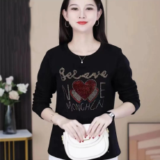 批发秋冬季高档烫钻洋气<b class='q'>t</b><b class='q'>恤</b>女宽松大码长袖亮钻时尚中老年<b class='q'>妈妈</b>装女士