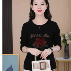 批发秋冬季高档烫钻洋气<b class='q'>t</b><b class='q'>恤</b>女宽松大码长袖亮钻时尚中老年<b class='q'>妈妈</b>装女士
