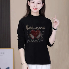 批发秋冬季高档烫钻洋气<b class='q'>t</b><b class='q'>恤</b>女宽松大码长袖亮钻时尚中老年<b class='q'>妈妈</b>装女士