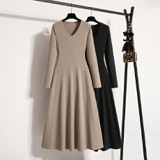 批发实拍大码女装2025秋冬新款长袖针织连衣裙修身显瘦法式V领连衣裙