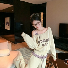 批发复古长袖斜肩印花卫衣高腰拼接条纹阔腿休闲<b class='q'>裤</b>女秋季套<b class='q'>装</b>