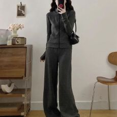 批发2025秋冬休闲新时尚韩系休闲<b class='q'>套装</b>高级条纹新款显瘦修身两件套女