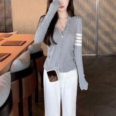 批发灰色<b class='q'>短款</b>连帽外套学院薄款拉链卫衣针织春秋早秋休闲长袖开衫上衣