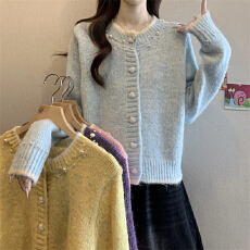 实拍实价 新款设计感拼色珍珠爱心纽扣毛衣女宽松圆领开衫上衣