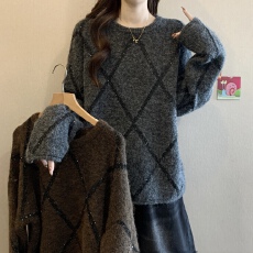 批发高级感灰色亮片菱格套头毛衣女冬新款<b class='q'>胖</b><b class='q'>MM</b><b class='q'>时尚</b>轻奢慵懒显瘦针织衫