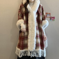 批发高级感复古格子流苏斗篷<b class='q'>外套</b>女秋冬新款胖MM遮肚显瘦连帽呢子大衣