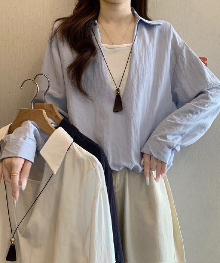 페이크 레이어드 배색 V넥 긍정적 인 어깨 긴팔 여성 셔츠 가을 새로운 지방 mm 디자인 센스 루즈핏 슬림해 보이는 다용도 맨위