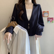 批发设计感假两件撞色V领长袖衬衫女秋新款胖MM宽松显瘦气质百搭上衣