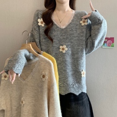 批发巨好看蕾丝拼接V领立体花朵毛衣女<b class='q'>秋</b>冬新款胖MM慵懒显瘦漂亮上衣