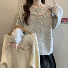 批发巨好看软耨立体花朵刺绣毛衣女<b class='q'>冬</b>新款胖MM慵懒显瘦减龄百搭针织衫