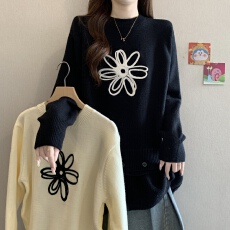 批发设计感雏菊刺绣拼接毛衣女秋冬新款<b class='q'>胖</b><b class='q'>MM</b><b class='q'>宽松</b>显瘦减龄百搭针织衫