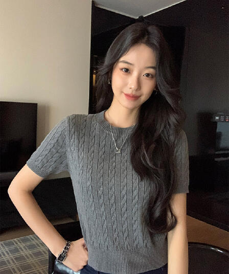 mulvan 다용도 이야기 면 100% 꽈배기 쇼트 스타일 맨위 여성 클래식 라운드 넥 몸매 가꾸기 반팔 얇은 니트 스웨터
