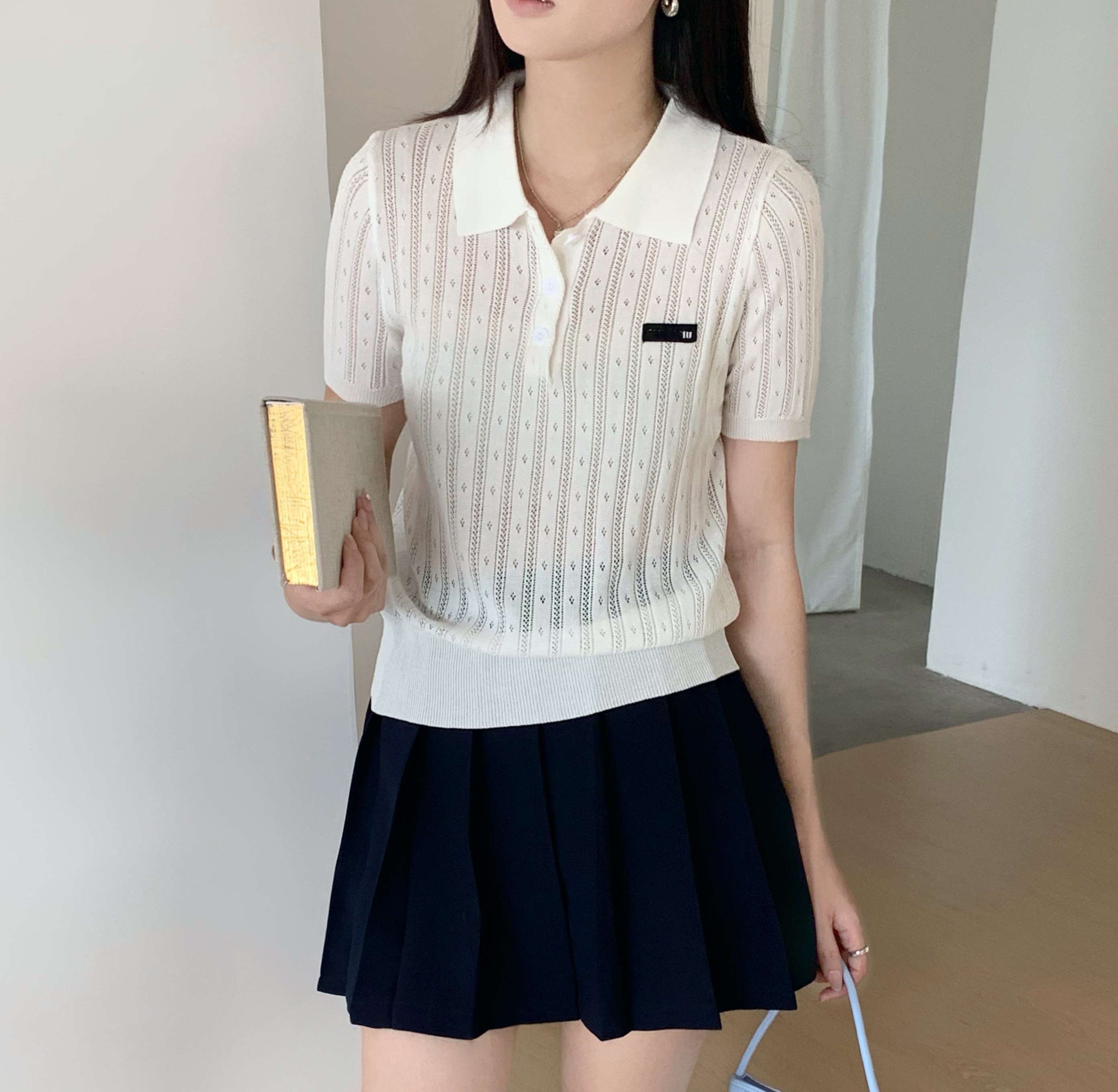 화이트 POLO 셔츠 니트 반팔 티셔츠 여성 여름 얼음 실크 한국 스타일 배색 뒤집다 슬림해 보이는 칼라 폴로 칼라 맨위