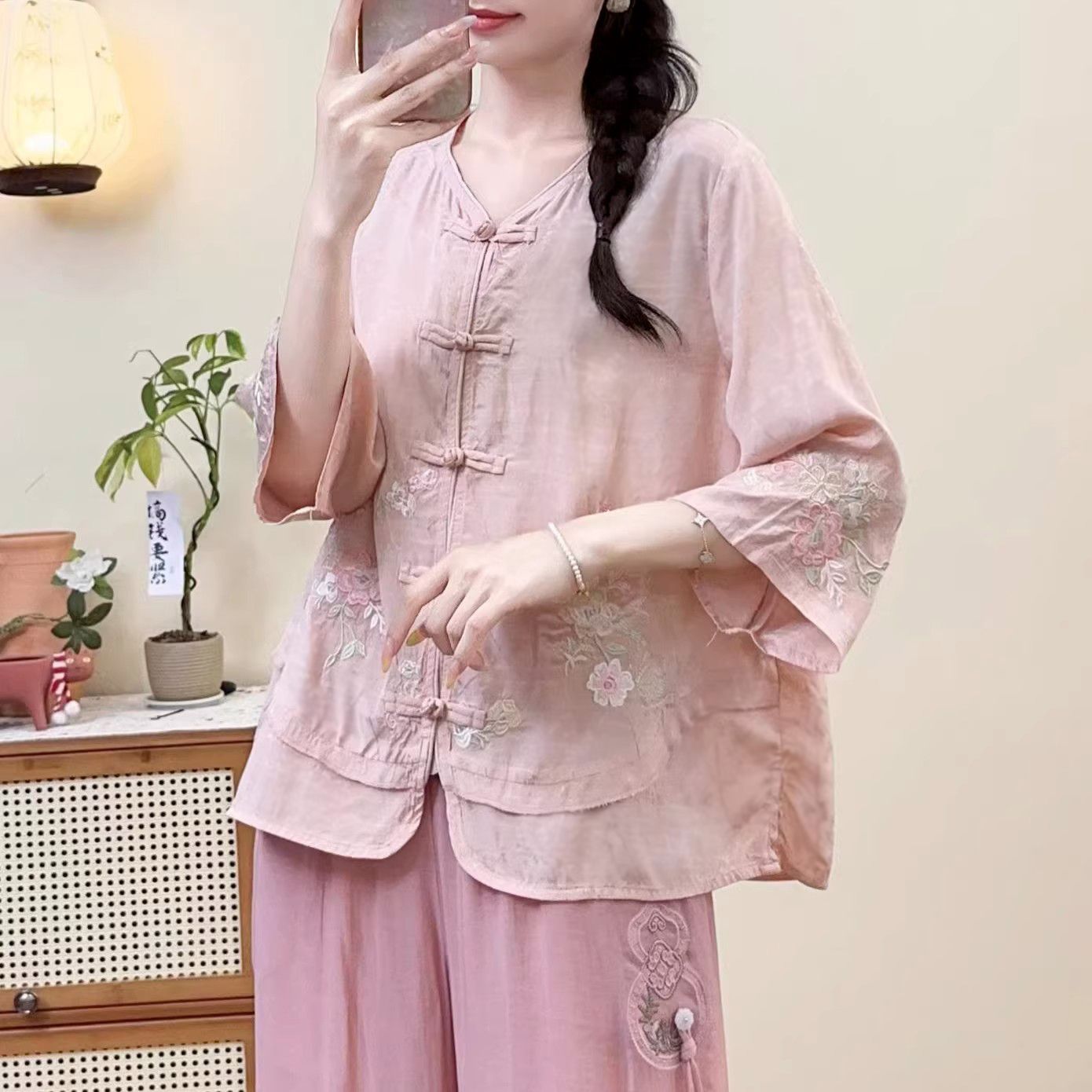 여름 새로운 새로운 중식 레트로 자수 단추 페이크 레이어드 7부 소매 여성 셔츠 오픈 가디건 문예 국풍 맨위