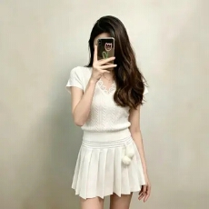 批发韩系少女感穿搭套装女<b class='q'>春</b>夏新款辣妹V领针织短袖上衣半身裙两件套