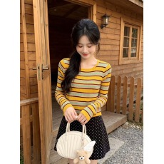 批发春秋韩系撞色条纹圆领长袖针织打底衫女小个子内搭<b class='q'>修身</b>短款上衣