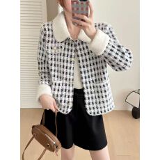 批发毛呢短外套<b class='q'>女</b>士秋冬2023年新款小香风时髦仿水貂风衣加厚保暖外套