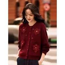 批发圣诞红色毛衣女冬2025新款软糯保暖针织衫慵懒风高级感开衫上衣