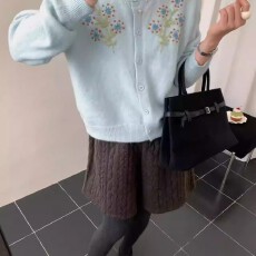 批发韩系手工绣花针织开衫秋冬2025新款长袖毛衣外套女高级感圆领上衣