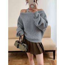 批发挂脖露肩毛衣女宽松显瘦洋气针织衫时髦小姨风上衣秋冬打底衫