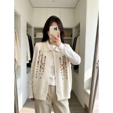 批发秋冬装新款法式翻领无袖外穿叠穿减龄彩色刺绣<b class='q'>毛衣</b>马甲背心女
