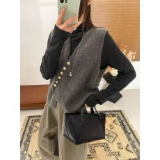 批发针织马甲女V领羊毛衫宽松纽扣<b class='q'>开衫</b>时髦洋气遮肉背心上衣外穿无袖