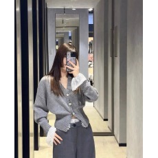 批发25早秋新款小众设计感<b class='q'>蕾丝</b>拼接羊毛针织假两件开衫外套高版本