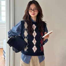 批发秋新 <b class='q'>韩国</b><b class='q'>代购</b><b class='q'>正品</b>女装 英伦风撞色菱格百搭休闲圆领套头针织马甲