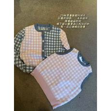 批发2025年秋冬款韩版潮流套装外套撞色格<b class='q'>子</b>针织背心樱花粉格马甲女