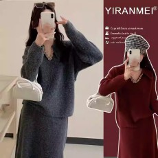 2025秋冬新款网红时尚气质显瘦减龄红色喜庆新年孕妇套装两件大码