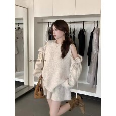 批发韩系2025秋<b class='q'>冬</b>新款法式设计感小众露肩针织衫高腰显瘦半身裙两件套