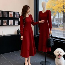 批发2025年圣诞红色秋冬时尚长袖显瘦<b class='q'>通勤</b>穿搭爆款流行针织连衣裙
