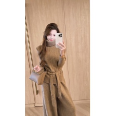 批发秋冬新款气质麻花背心+高领针织打底衫+阔腿裤三件套