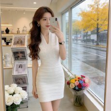批发韩国V领针织<b class='q'>连衣裙</b>女2026春夏新款高级感小个子心机<b class='q'>夜店</b>纯欲风OL