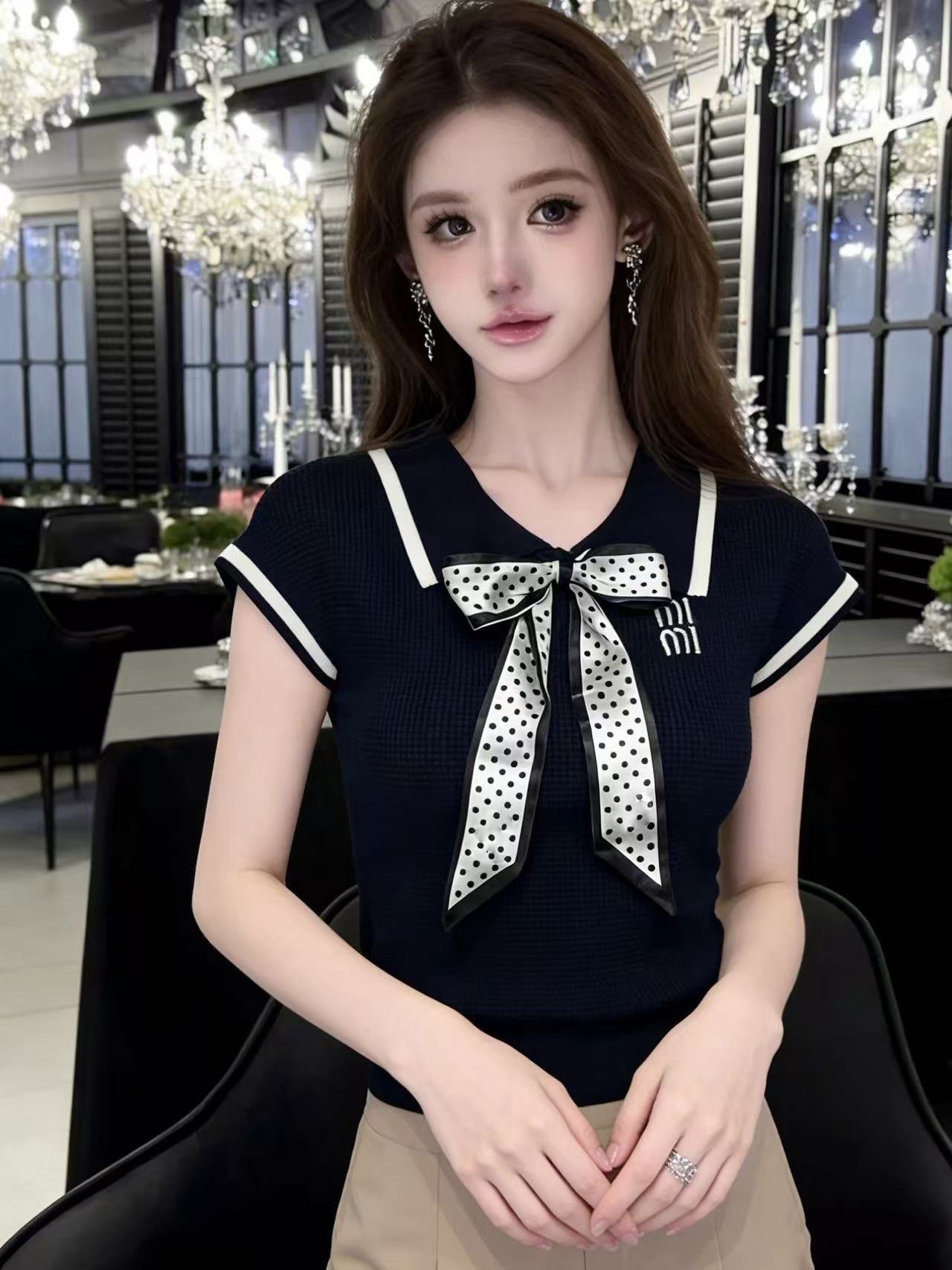 도트 무늬 나비 매듭 스카프 학원 스타일 POLO 칼라 반팔 티셔츠 여성 화이트 니트 맨위